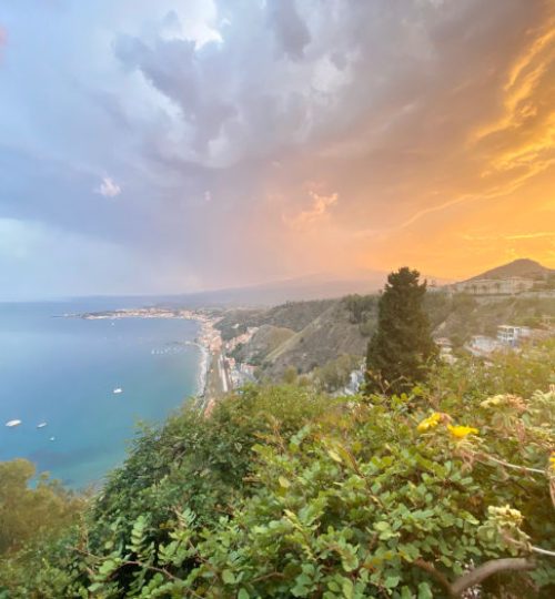 White Lotus Places - Taormina